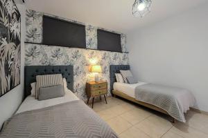 villa-penguina-twin-bedroom