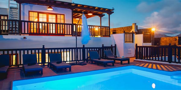Villa Vista Reina Playa Blanca Villa Lanzarote private heated pool with BBQ